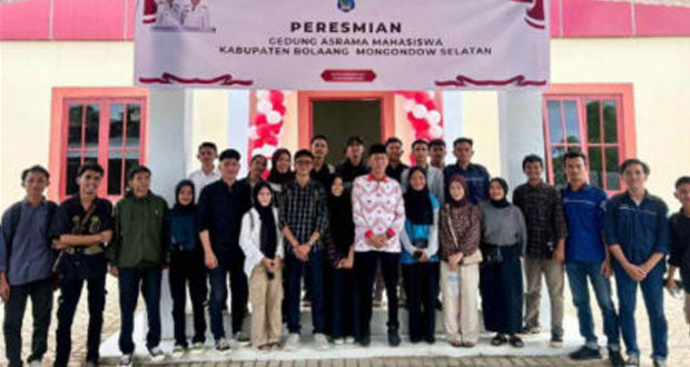 Wakili DPRD Bolsel, Zulkarnain Kamaru Hadiri Peresmian Asrama Mahasiswa di Gorontalo