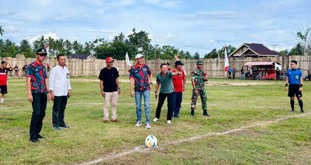 Ketua Komisi II dan III DPRD Bolsel Hadiri Pembukaan Turnamen Bergengsi Sangadi Cup Biniha 2024